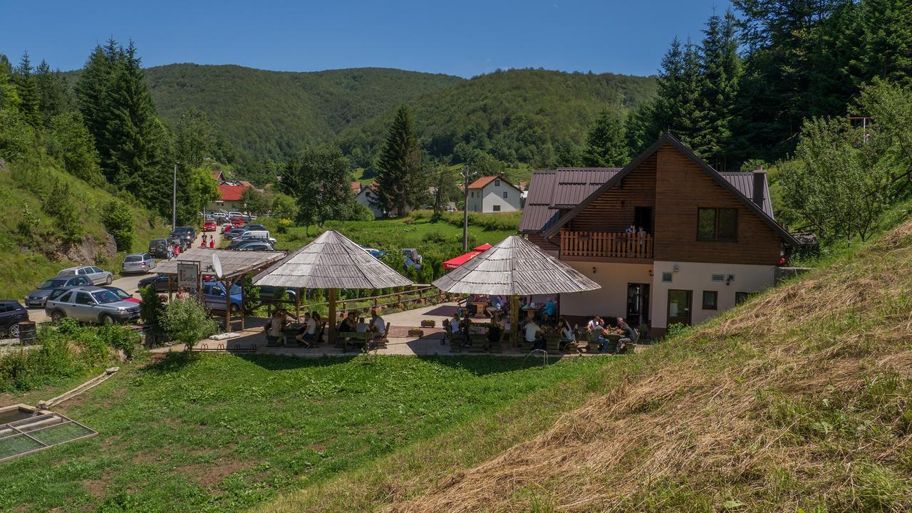 Motel Luka Dezevice Exterior foto